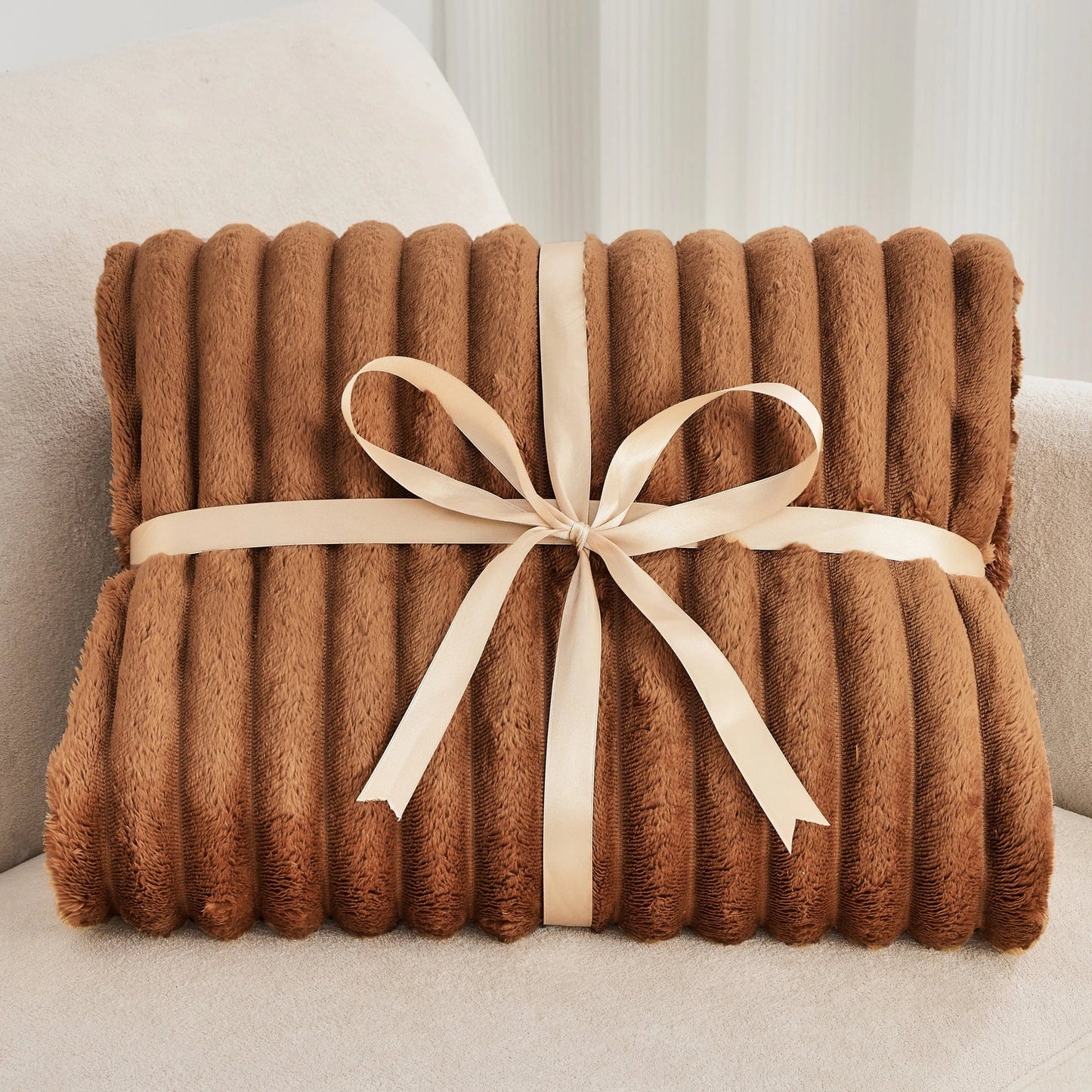 The Mavendi Fleece Blanket