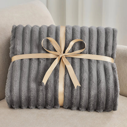 The Mavendi Fleece Blanket